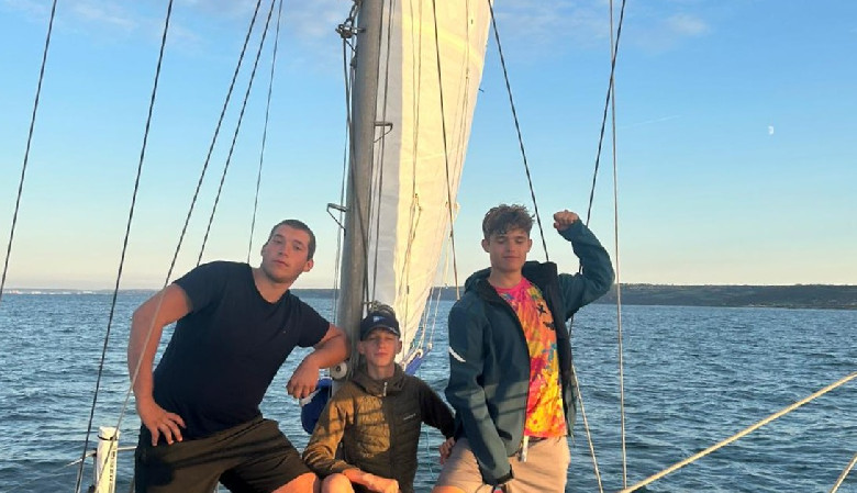 Piątka dzieciaków z Pieczy Zastępczej wróciła z długiego morskiego rejsu! Pokonali ponad 1770Nm.