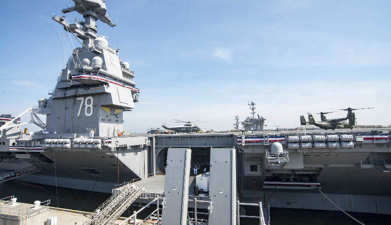 Czy Amerykanie sabotują własny lotniskowiec?